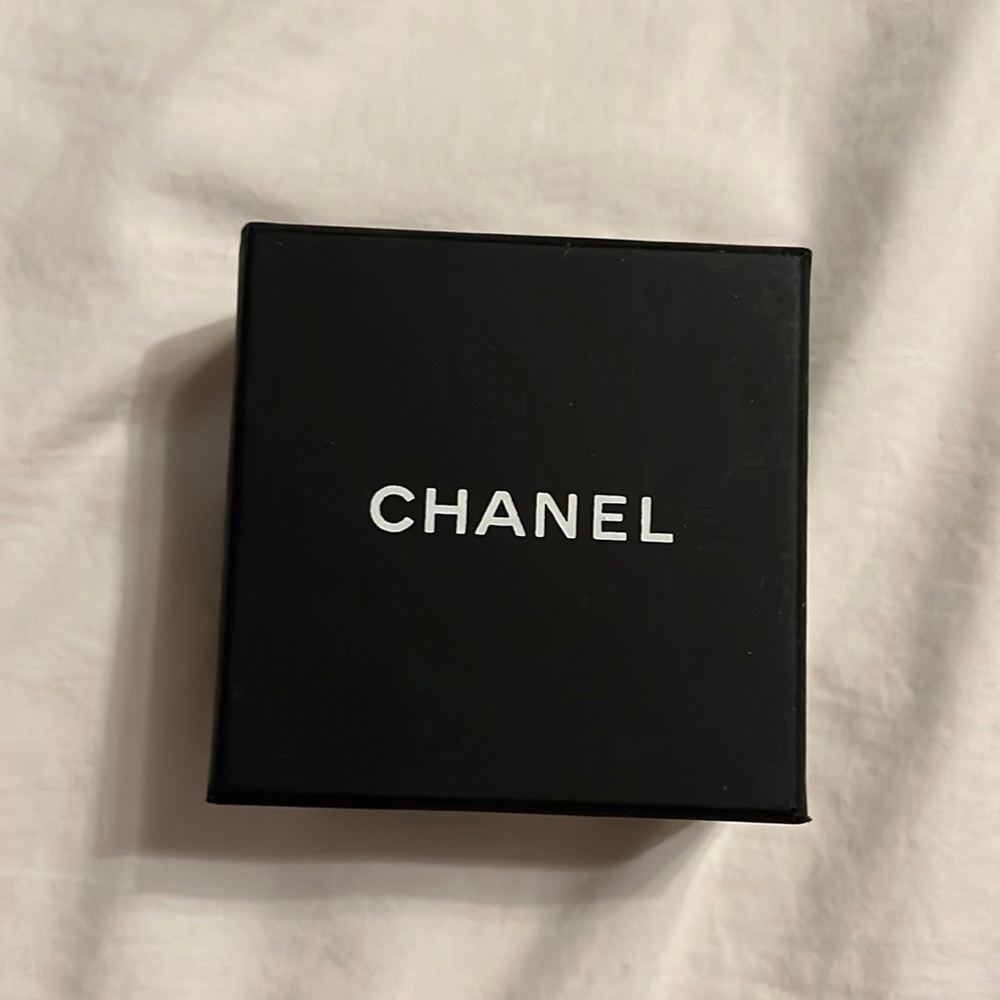 Chanel earrings comes with tags never worn